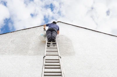 Peinture extérieure à Létra — façades et ravalement