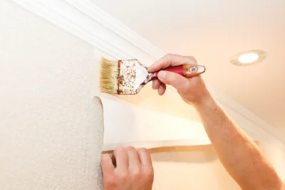 Pose de papier peint à Létra — revêtements muraux et toiles de verre
